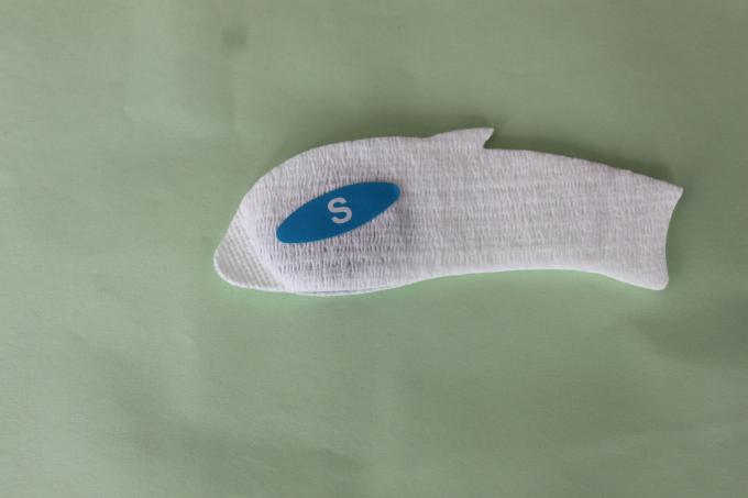 新生の赤ん坊のための不織布の生地の光線療法の目マスク30-38cmのサイズ